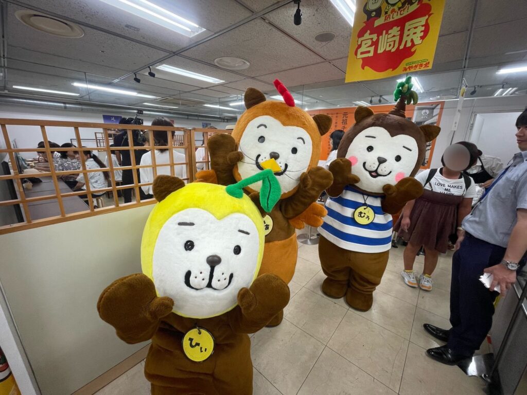 熱いぜ宮崎展！宮崎犬も来てくれました！